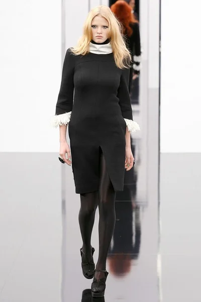 Look 3